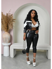 Load image into Gallery viewer, Color Contrast Buttoned Lapel Two Piece Pant Set