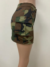 Load image into Gallery viewer, Pocket Camouflage Sexy Mini Skirt