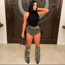 Load image into Gallery viewer, Camouflage Short Pant Leg Cover Three Piece Set
