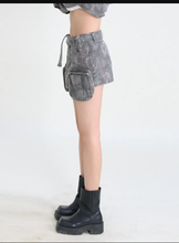 Load image into Gallery viewer, Fashion Camouflage Patchwork Big Pockets Denim Skirt
