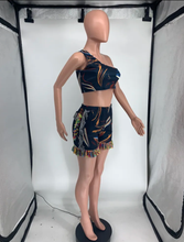 Load image into Gallery viewer, Sexy Printed One Shoulder Tassel Shorts 2 Piece Sets
