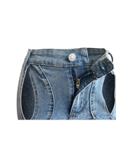 Load image into Gallery viewer, Hollow Out Loose Straight Jeans
