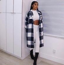 Load image into Gallery viewer, Plaid Full Sleeve Buttons Long Coat
