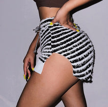 Load image into Gallery viewer, Stripe Print Sling Tops And Shorts Two Piece Set
