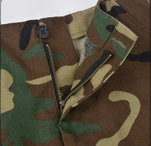 Load image into Gallery viewer, Casual Camo Print Pockets Mini Skirt(Without Bag
