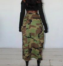Load image into Gallery viewer, Plus Size Camo Print Split Button Maxi Skirt
